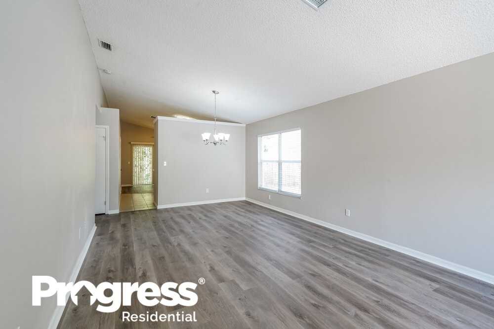 1831 Coyote Pl - Photo 3 of 21