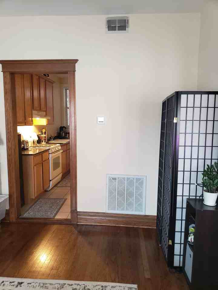 1761-1775 W Wilson Ave - 1769 2E #1769-2E - Photo 3 of 13