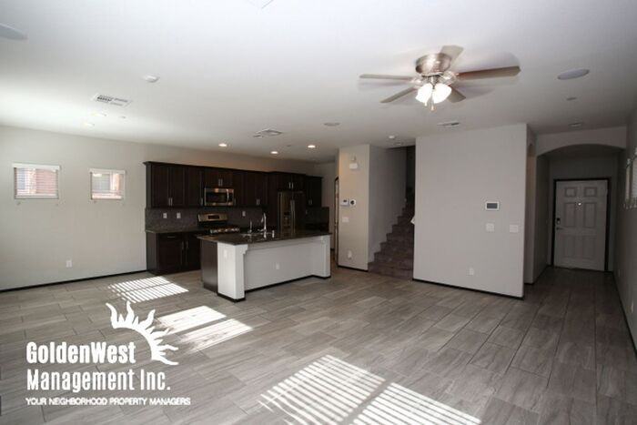 1139 Jesse Harbor Ave - Photo 3 of 20