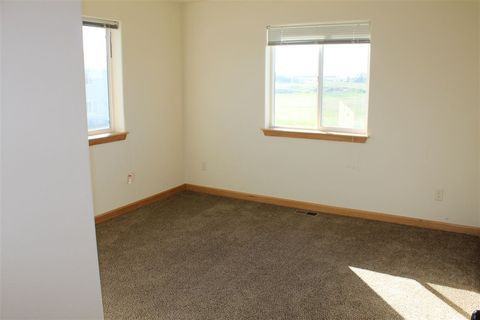 365 Adeline Dr - Photo 3 of 14