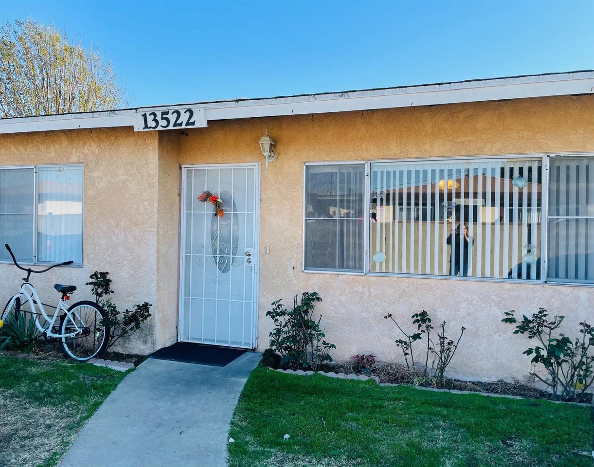 Cerise House 2/ W/ 135th St. & Cerise Ave./ Hawthorne 90250 1