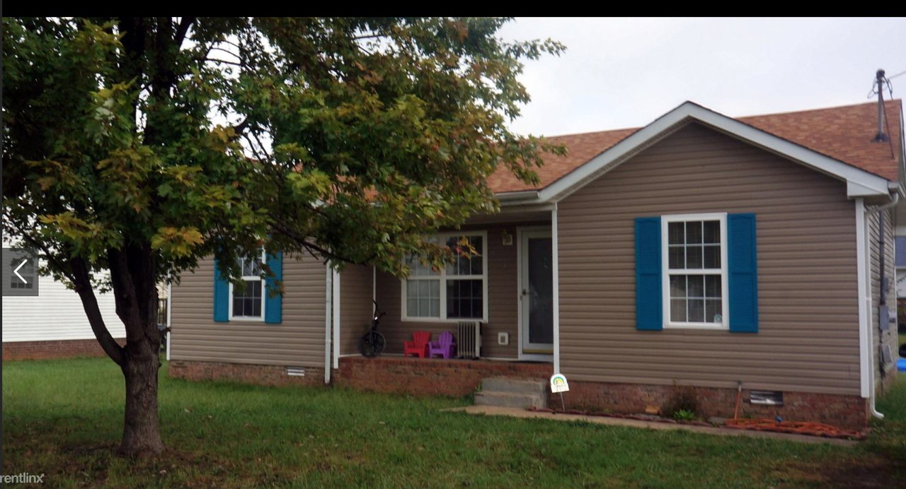 521 Gainey Dr - Photo 2 of 2