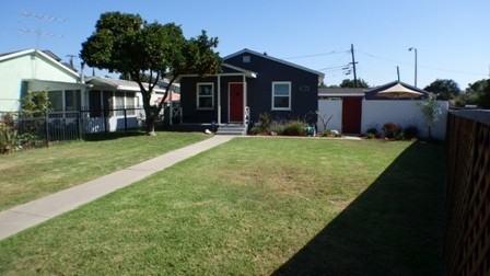 264 E Eleanor Ln - Photo 2 of 17