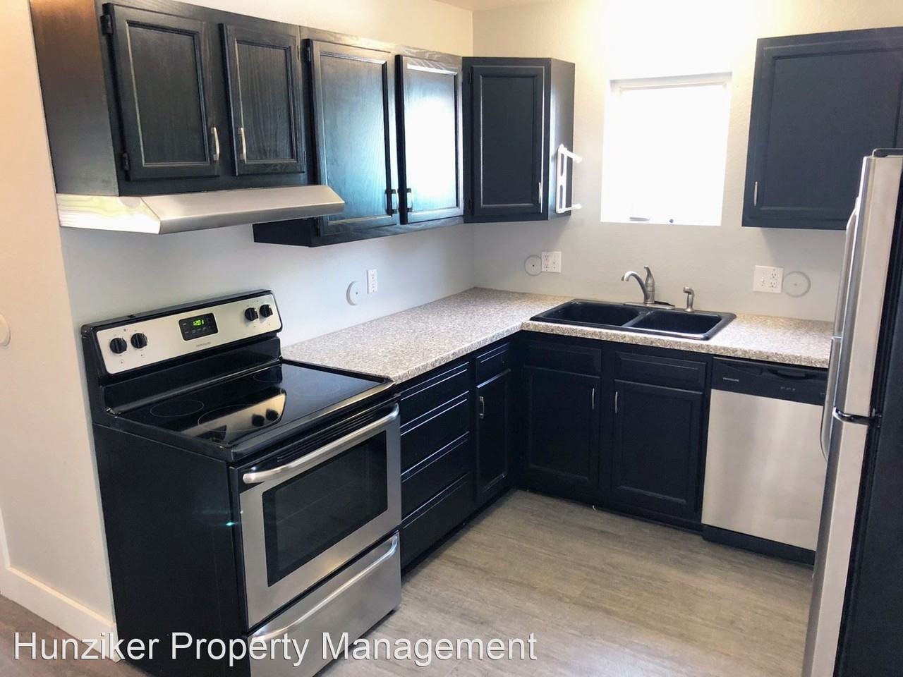 1305 Georgia - Photo 2 of 34