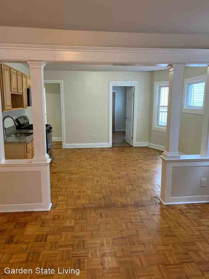 137 Osborne Terrace - Photo 2 of 13