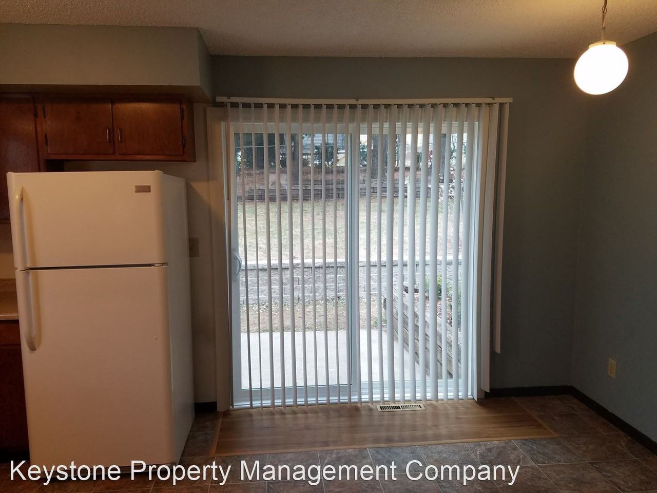 1296/1298 Dolen Place - Photo 3 of 31