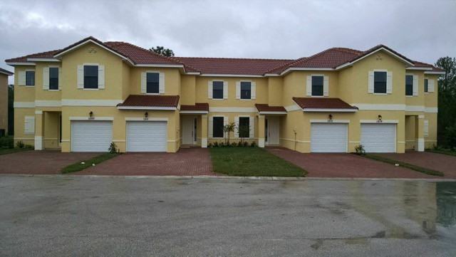 1211 Chervil Dr - Photo 2 of 12