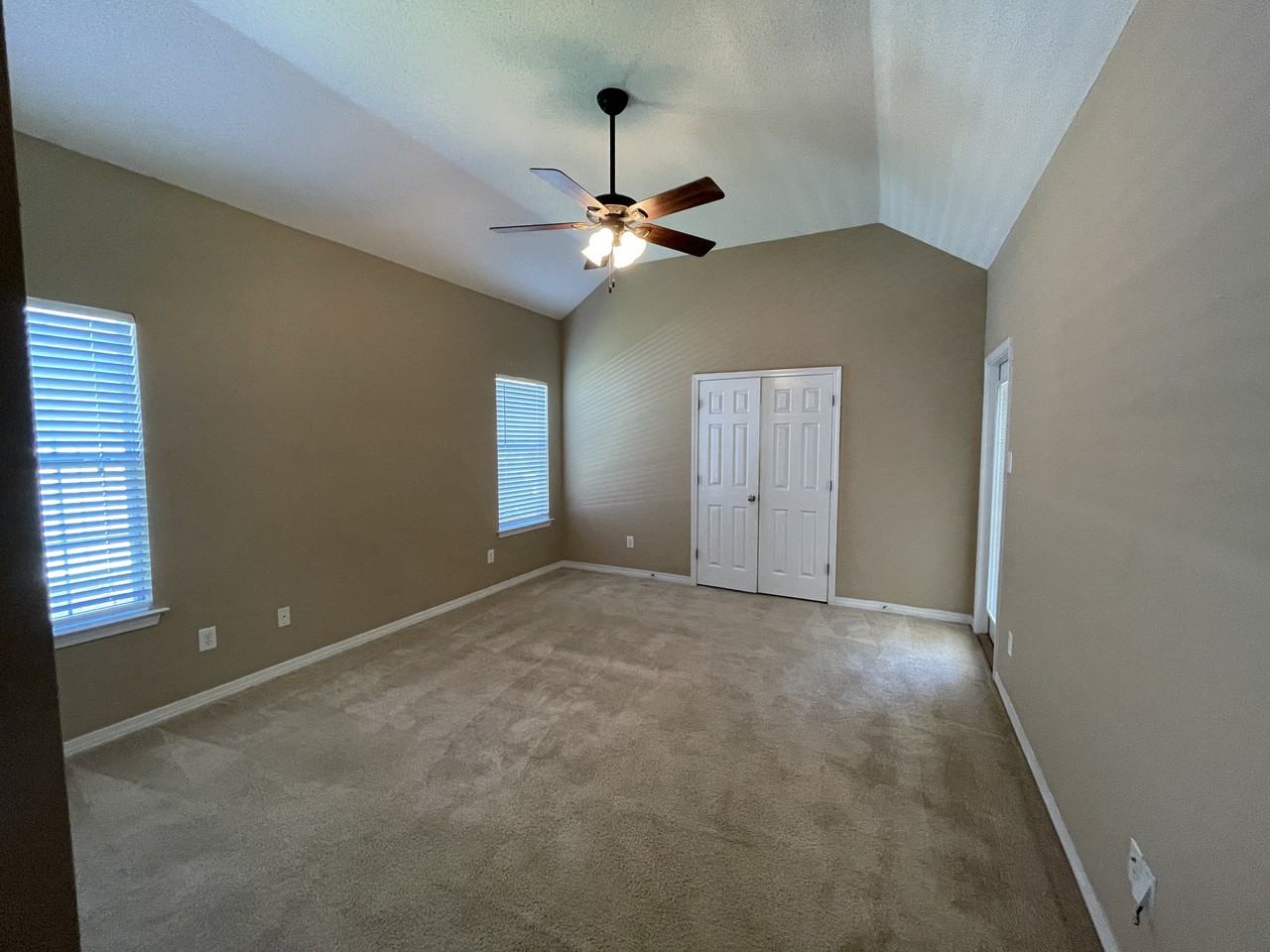 29928 Saint Simon St - Photo 4 of 8