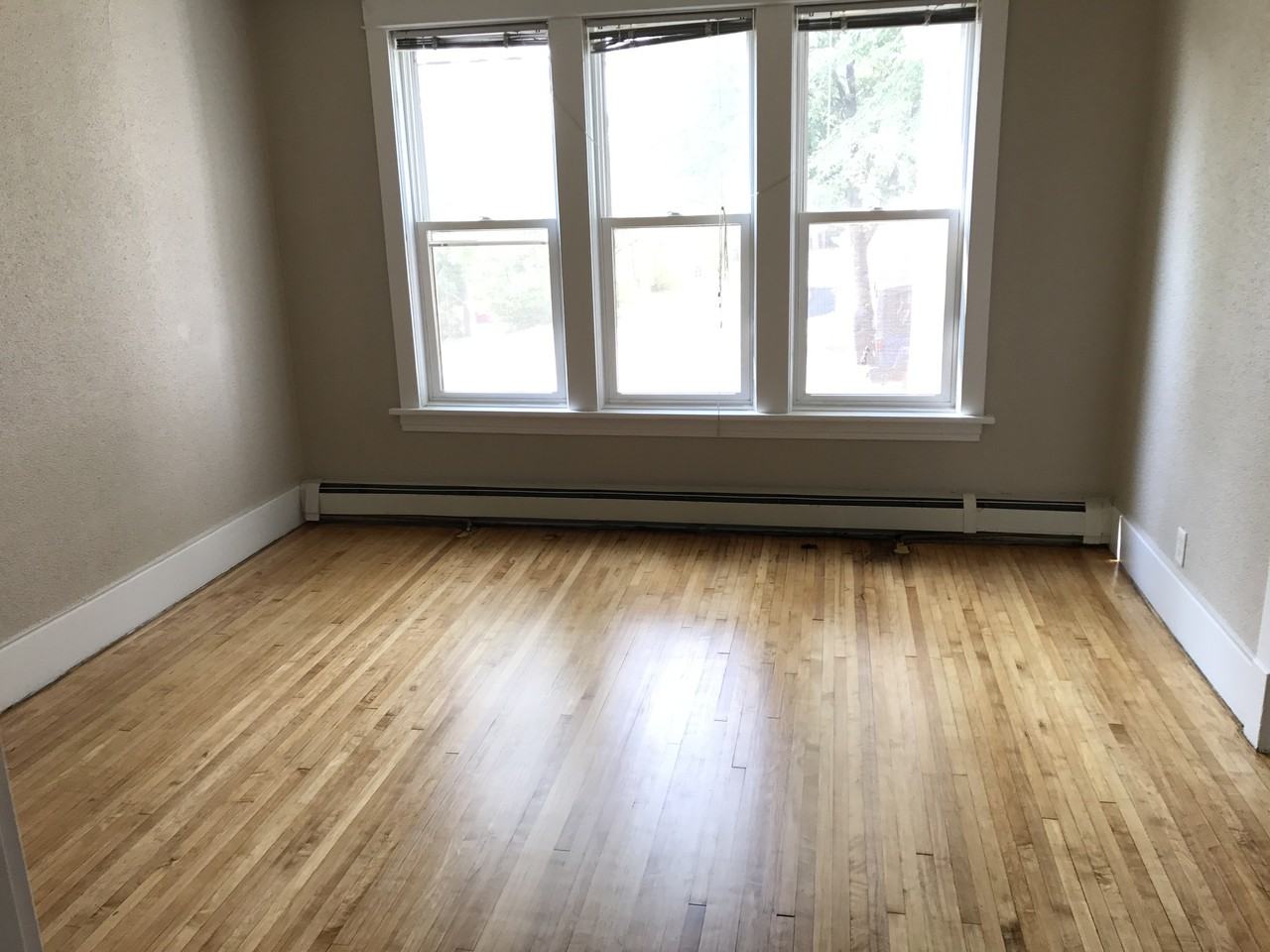 118-122 N 20Th Ave E - Photo 3 of 22