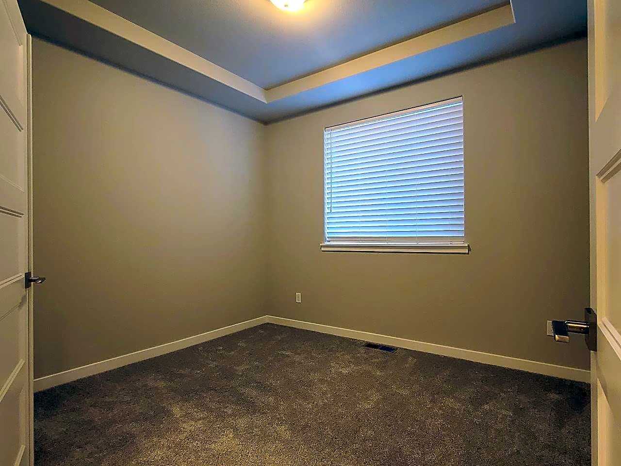 620 Natalee Jo St Se - Photo 3 of 22
