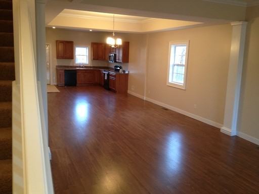 1340 Hinton St - Photo 3 of 10