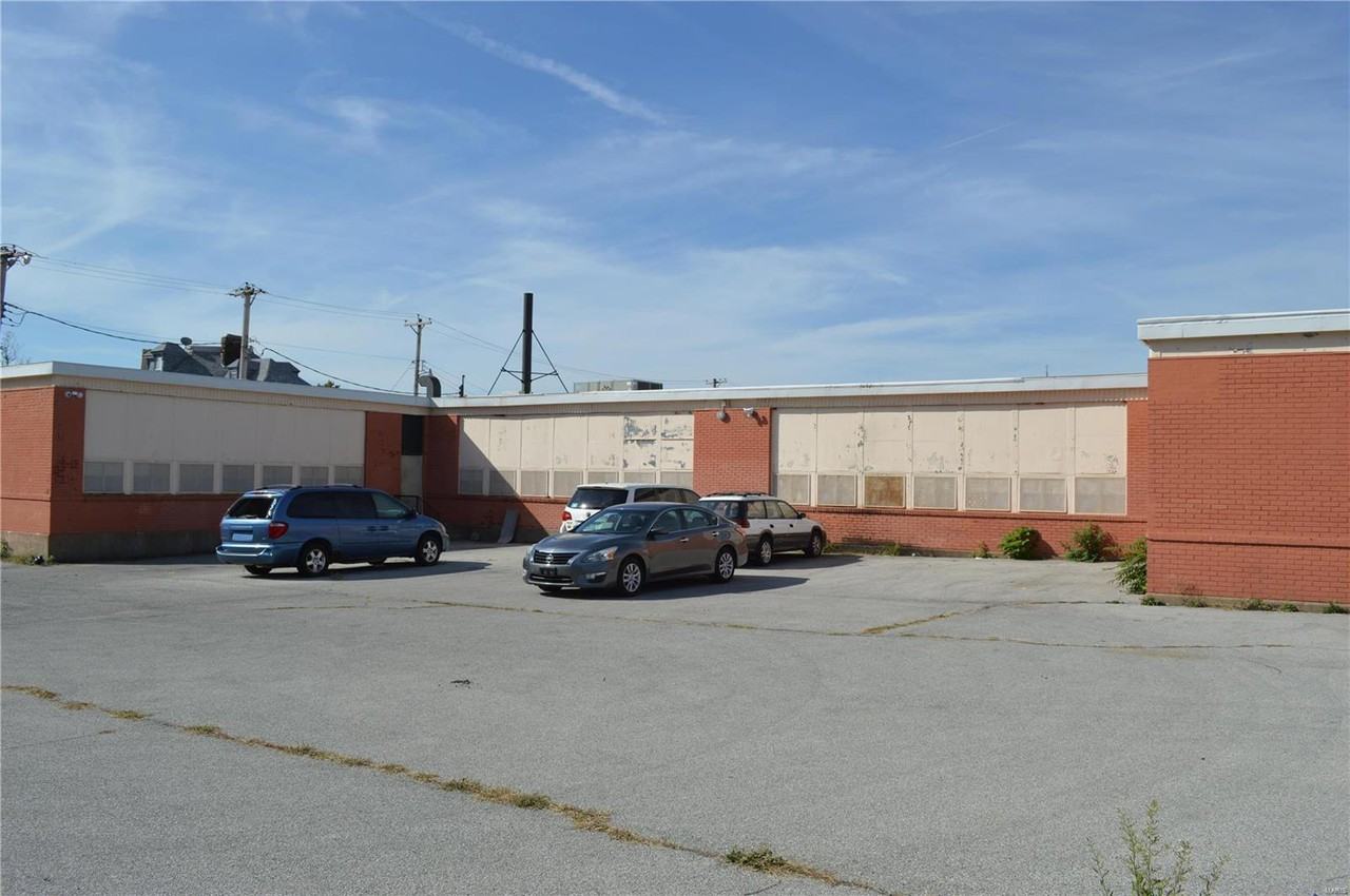 3020 Brantner Pl - Photo 3 of 50