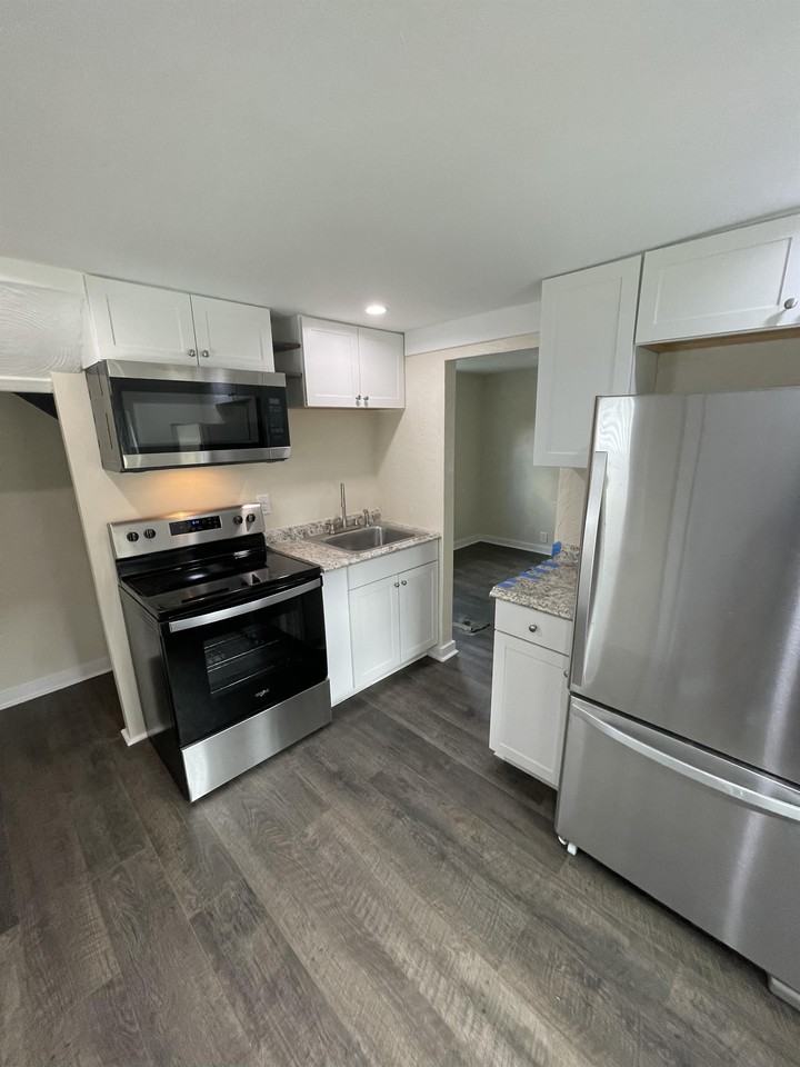 628 Sidney St Rear #REAR - Photo 2 of 16