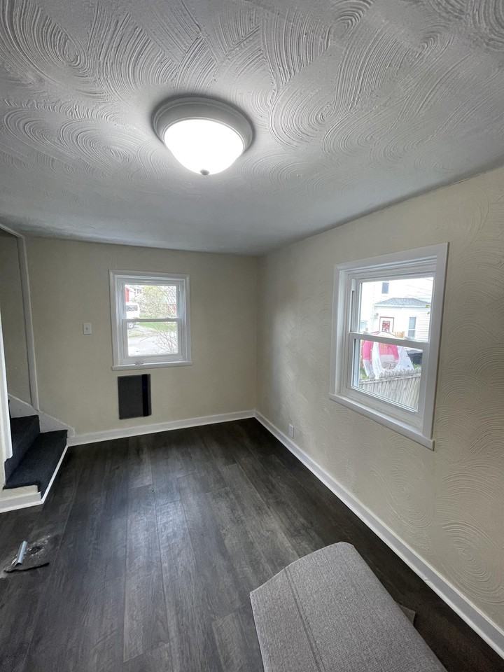 628 Sidney St Rear #REAR - Photo 4 of 16