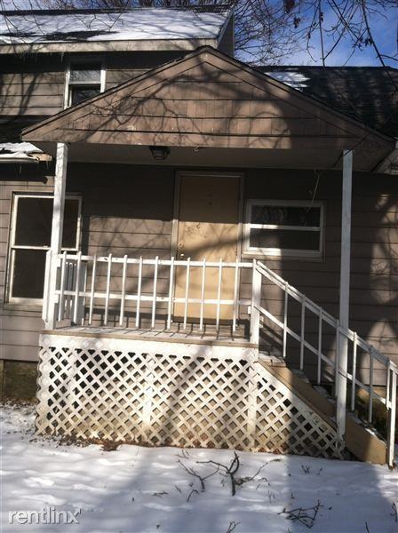 712 1/2 N Sycamore St - Photo 2 of 7