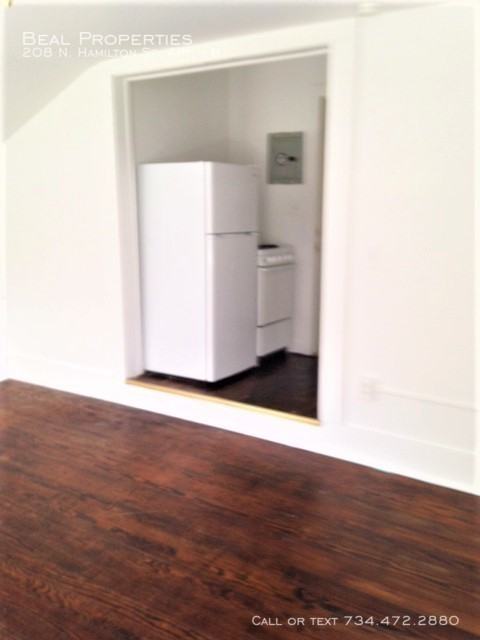 208 N Hamilton St #8 - Photo 2 of 11