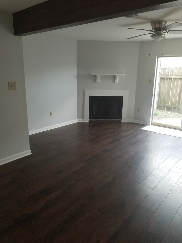 Autumn Way Townhomes - Photo 2 of 11