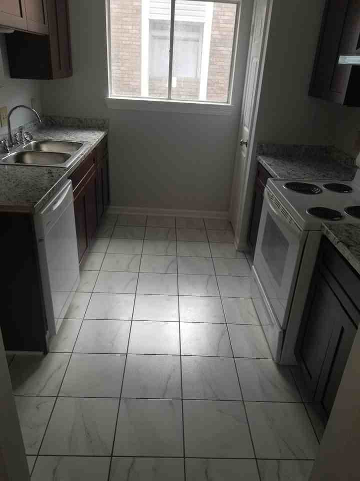 Autumn Way Townhomes - Photo 3 of 11