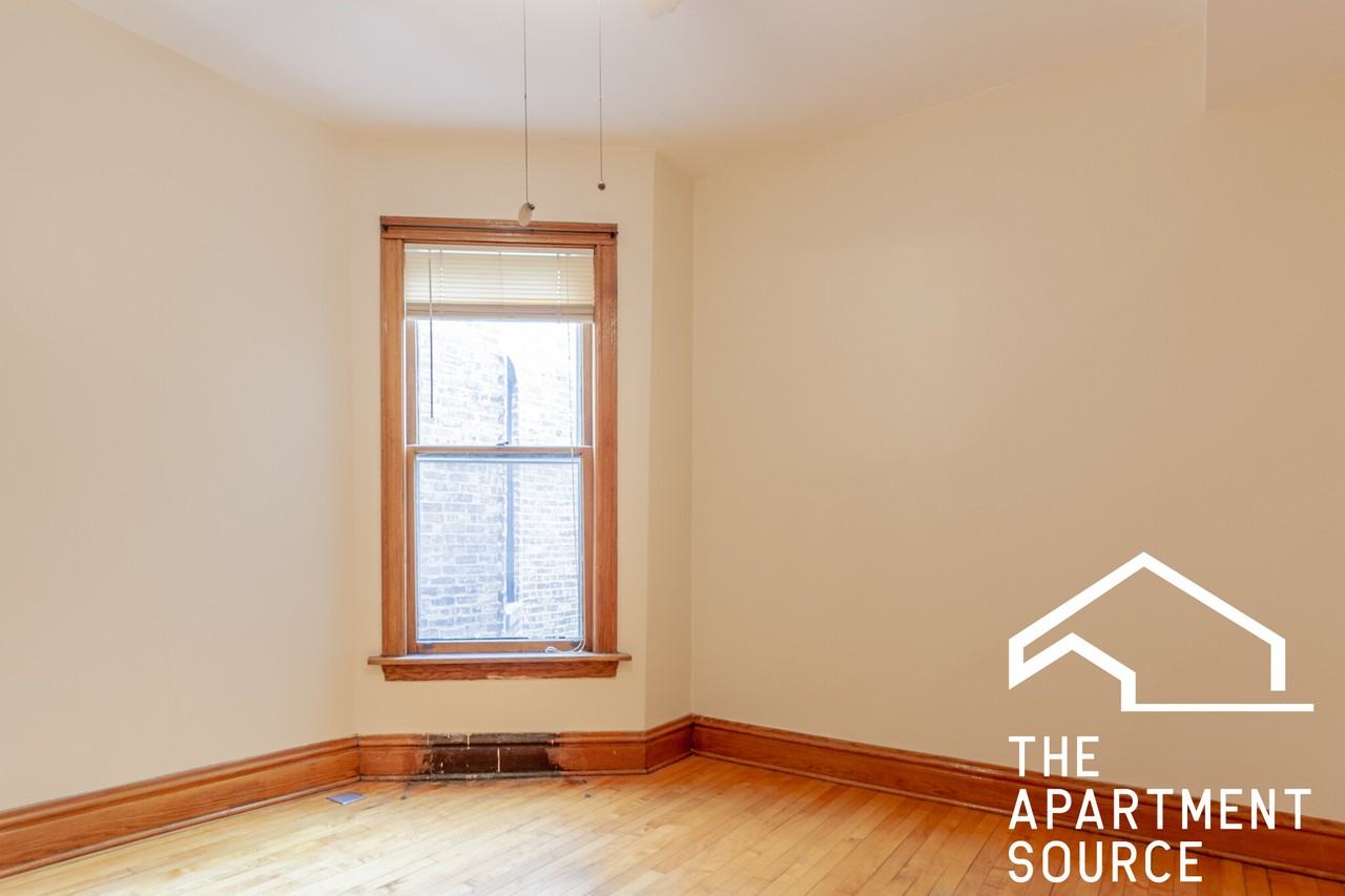 2430 N Mozart St #2A