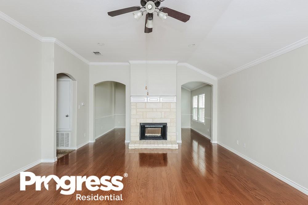 1236 Tarpon Ct - Photo 3 of 16