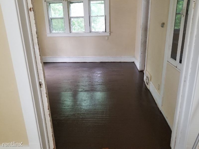 1331 N Union St - Photo 3 of 5