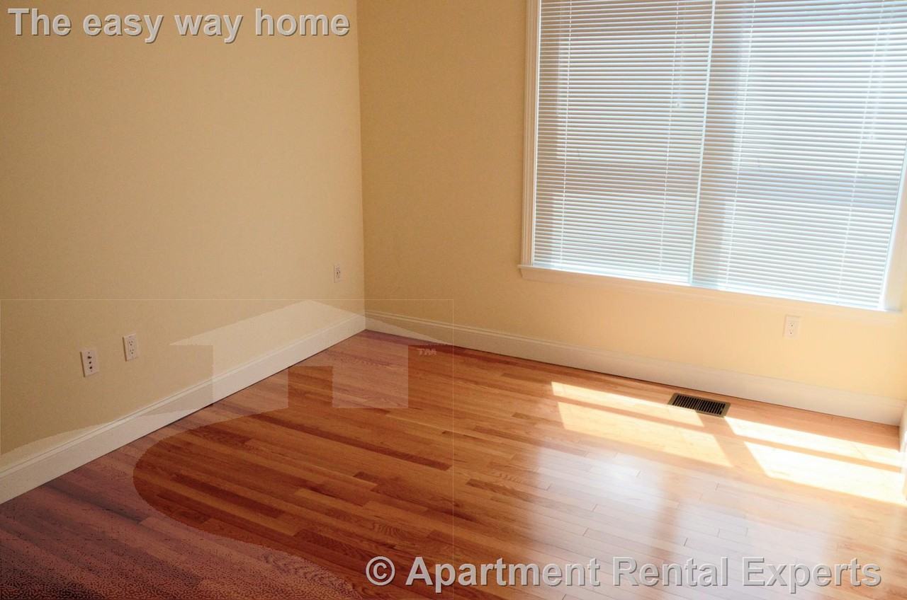 15 Langdon St #1 - Photo 3 of 15