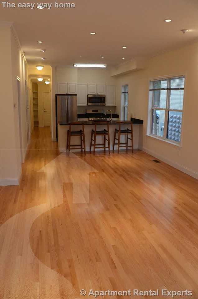15 Langdon St #1
