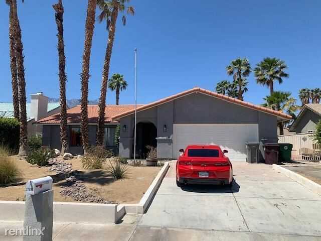 27695 Hombria Dr - Photo 3 of 10