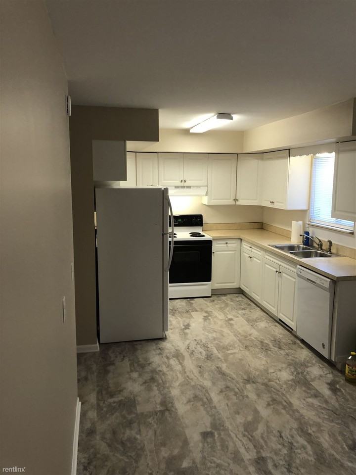 1994 Armensko Ln - Photo 3 of 4