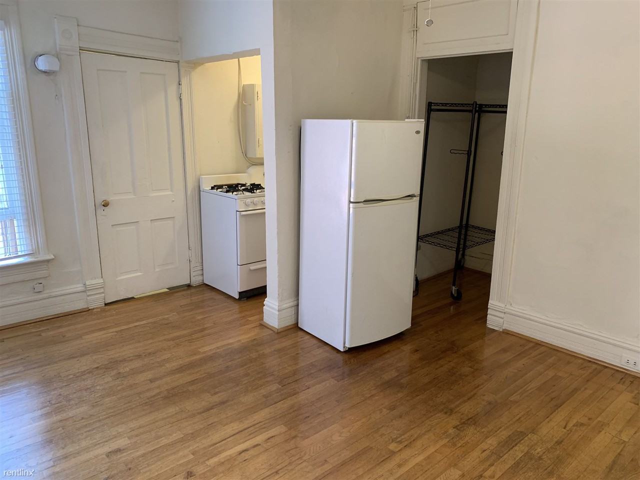 1252 N Corona St - Photo 2 of 10