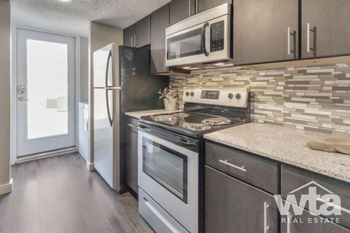 2101 Burton Dr - Photo 3 of 20