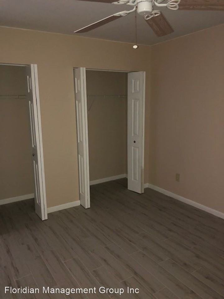 Duplexes SE Village Rd Stuart FL 34997 - Photo 3 of 8