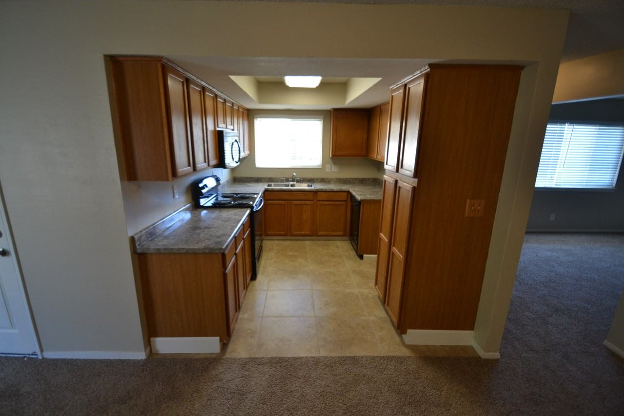 50 Sierra Ave - Photo 2 of 9