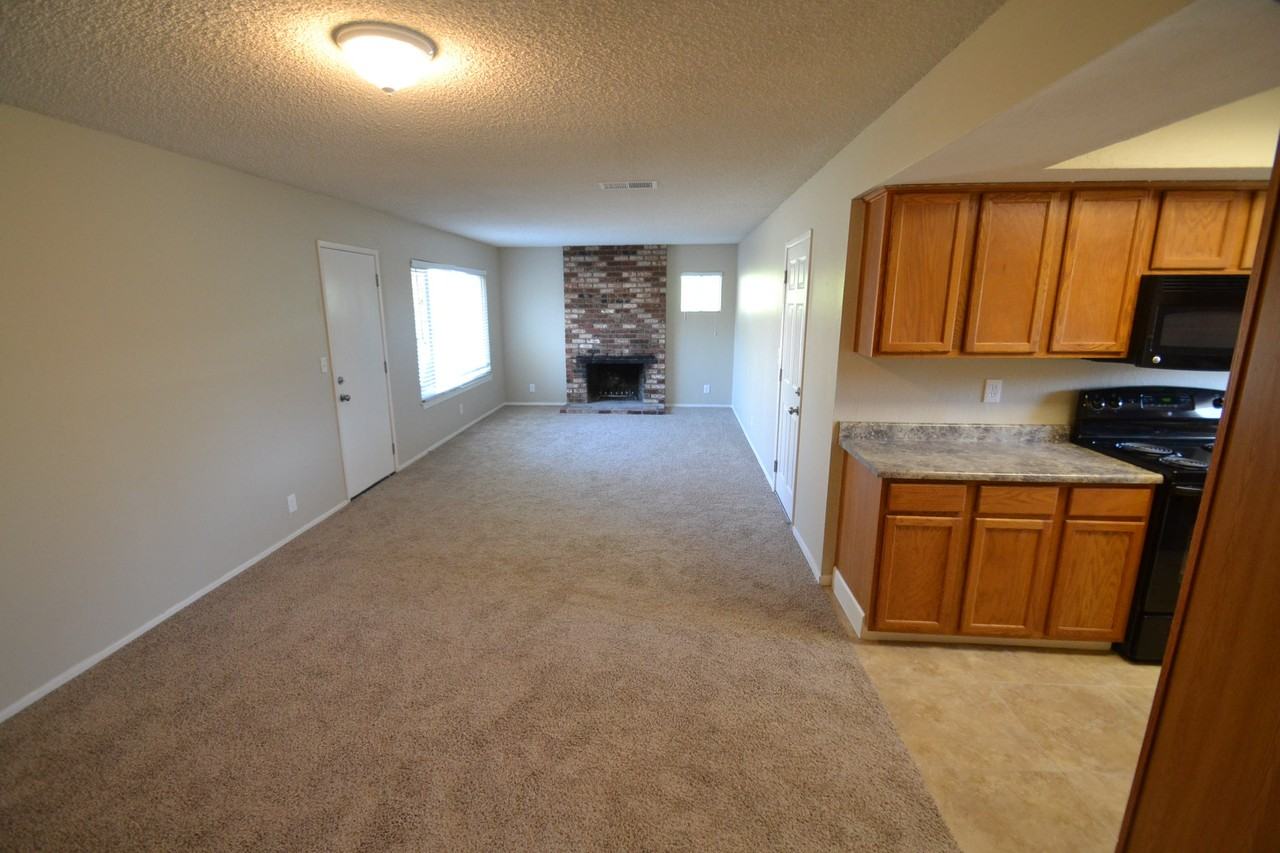 50 Sierra Ave - Photo 3 of 9