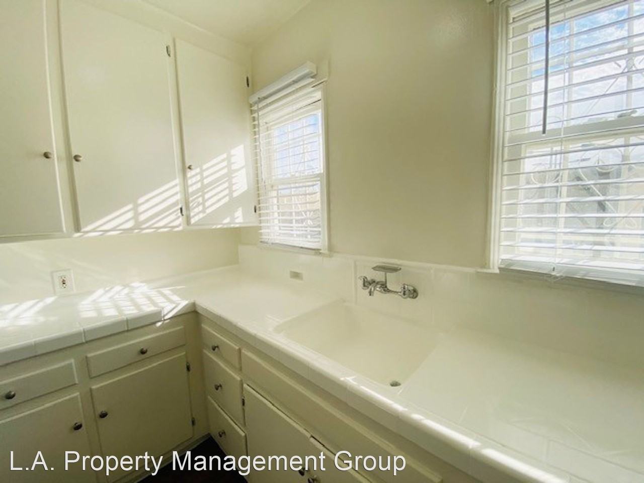 5920-5952 Melrose Avenue - 5920-1 - Photo 3 of 9