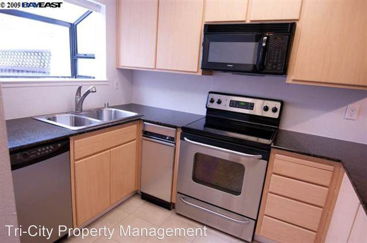 38725 Aurora Ter - Photo 2 of 7