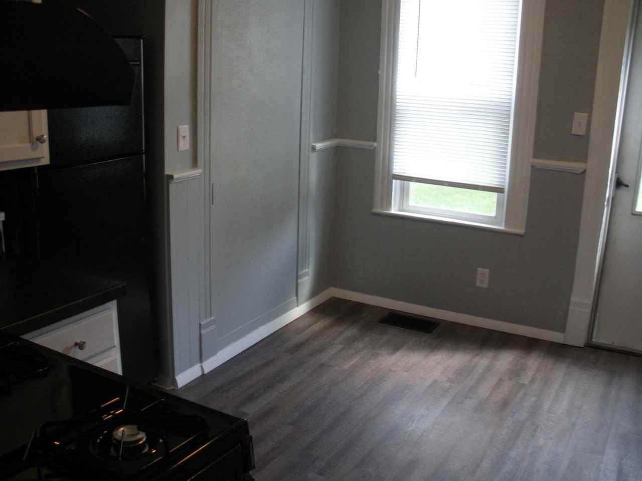 1519 Alabama St - Photo 3 of 11