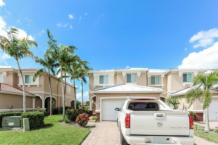 17570 Cherry Ridge Ln