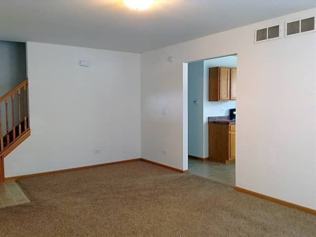 607 Circle Dr - Photo 3 of 14