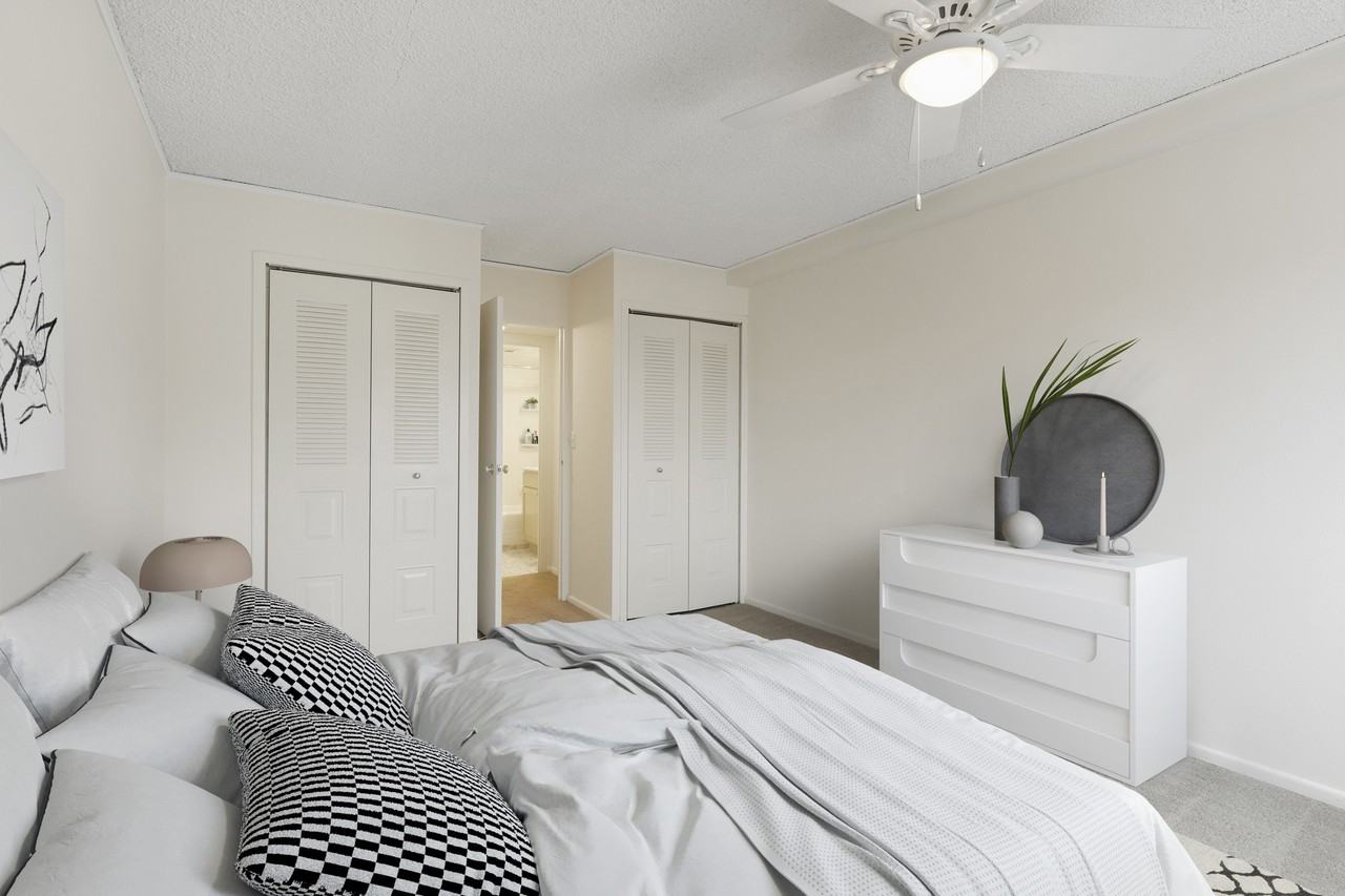 Park Towers - Photo 6 of 27