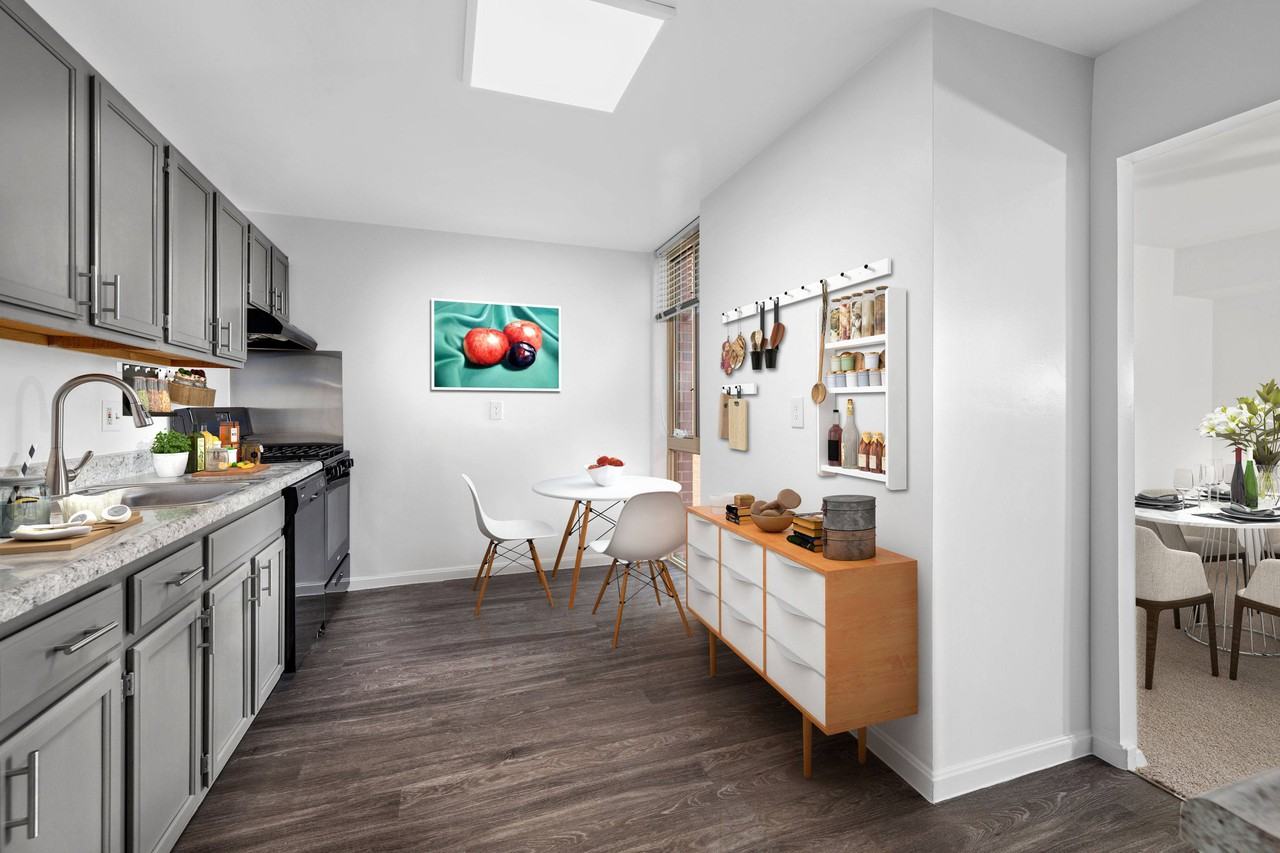 Horizon Square - Photo 2 of 21