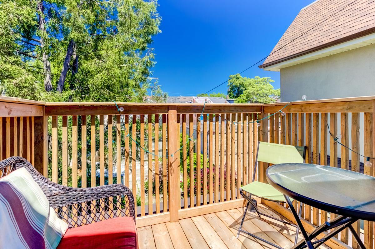 Garnet Ave & Christie St