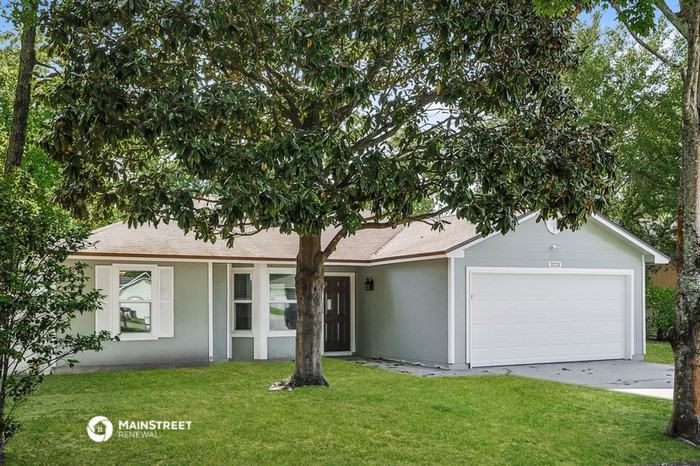 3221 Ryans Ct - Photo 3 of 16