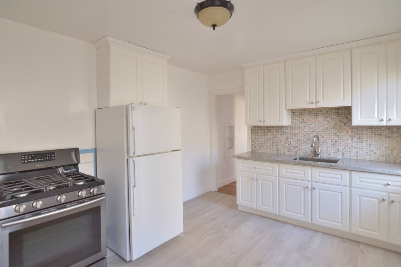 3221 Buchanan Street #6 - Photo 2 of 10