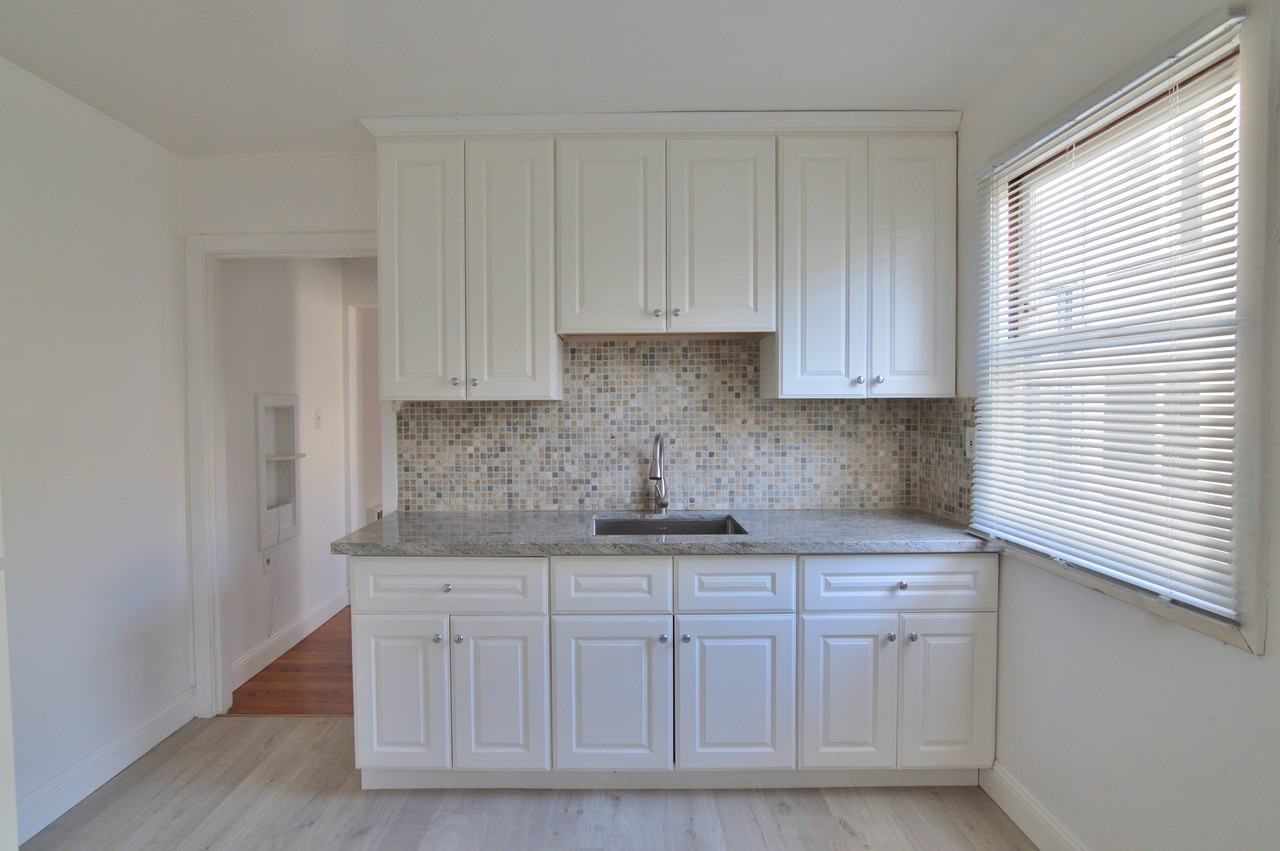 3221 Buchanan Street #6 - Photo 3 of 10