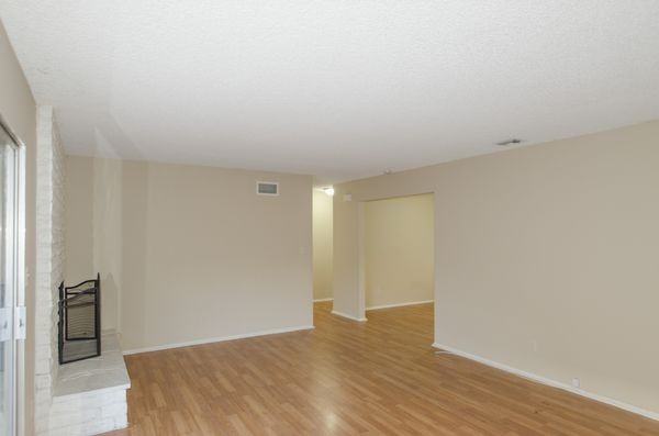 6725 Los Feliz Dr - Photo 3 of 10