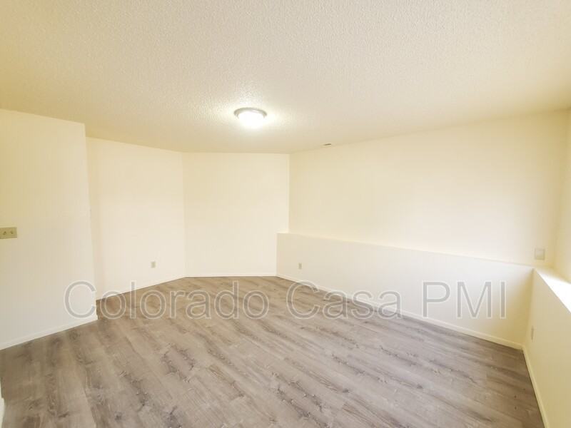 3475 3475 Cochran Dr D - Photo 3 of 6