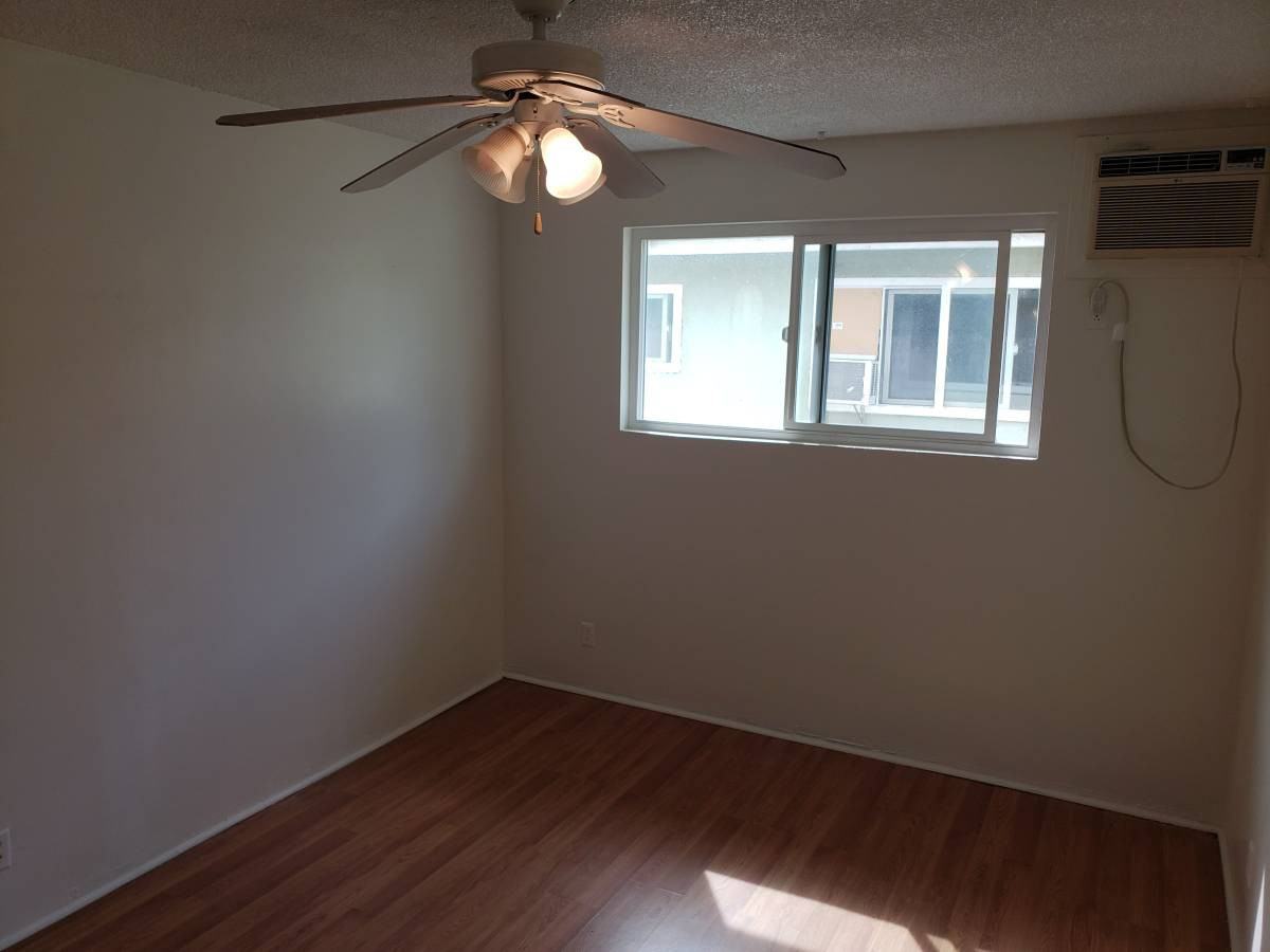 4936 Hazeltine Ave - Photo 2 of 6