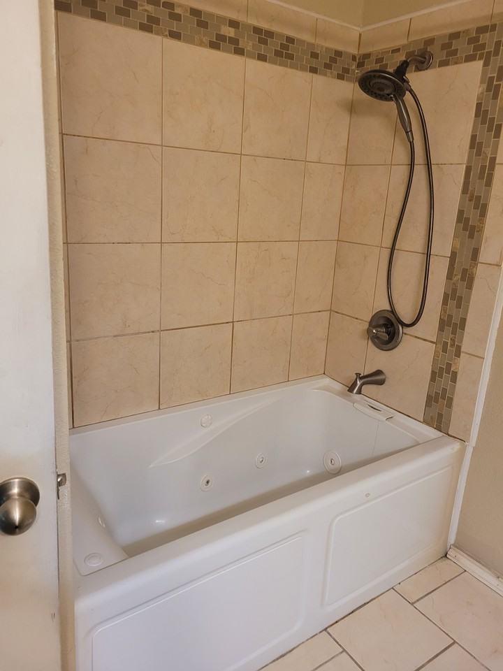 404 Penton Ln - Photo 3 of 7