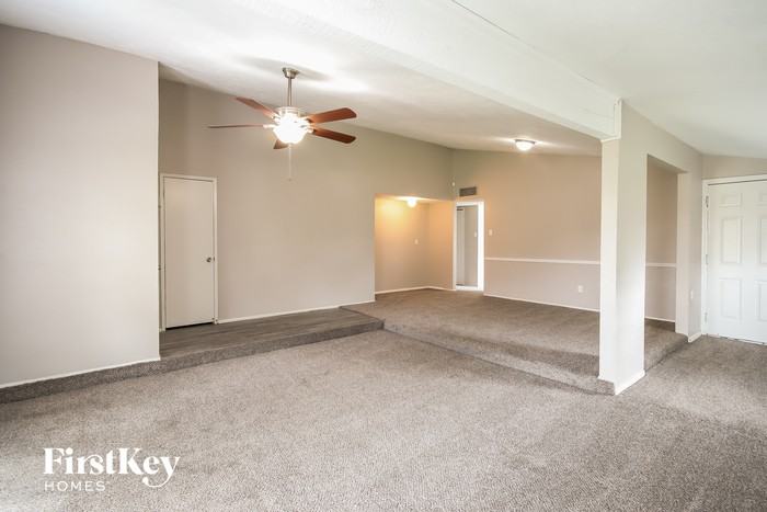 15635 Mendocino Dr - Photo 2 of 15